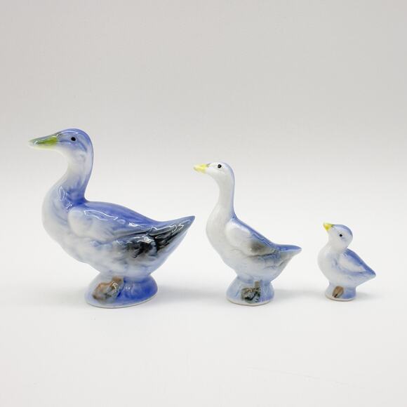 Mini Bone China Duck Family Figurines Porcelain Blue Ducks Geese Hand Painted - Picture 9 of 13